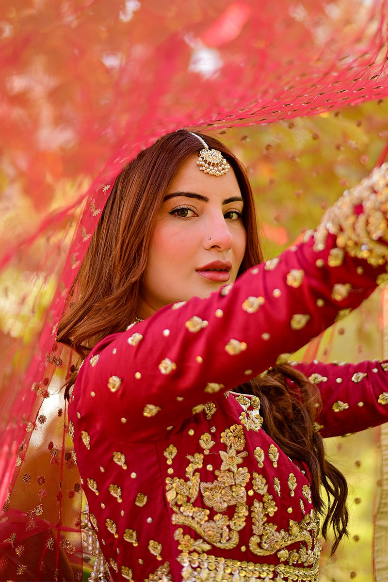 Red Mehar Bano