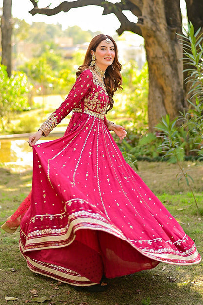Red Mehar Bano