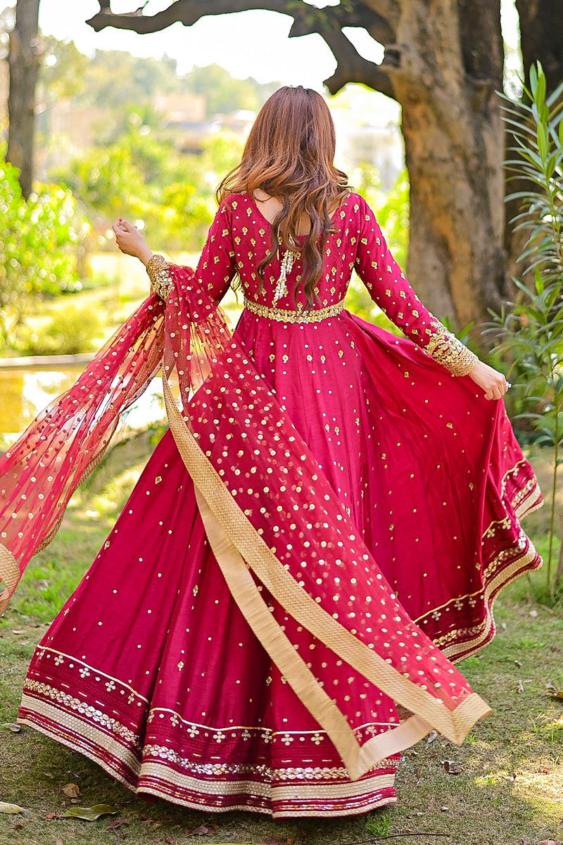 Red Mehar Bano